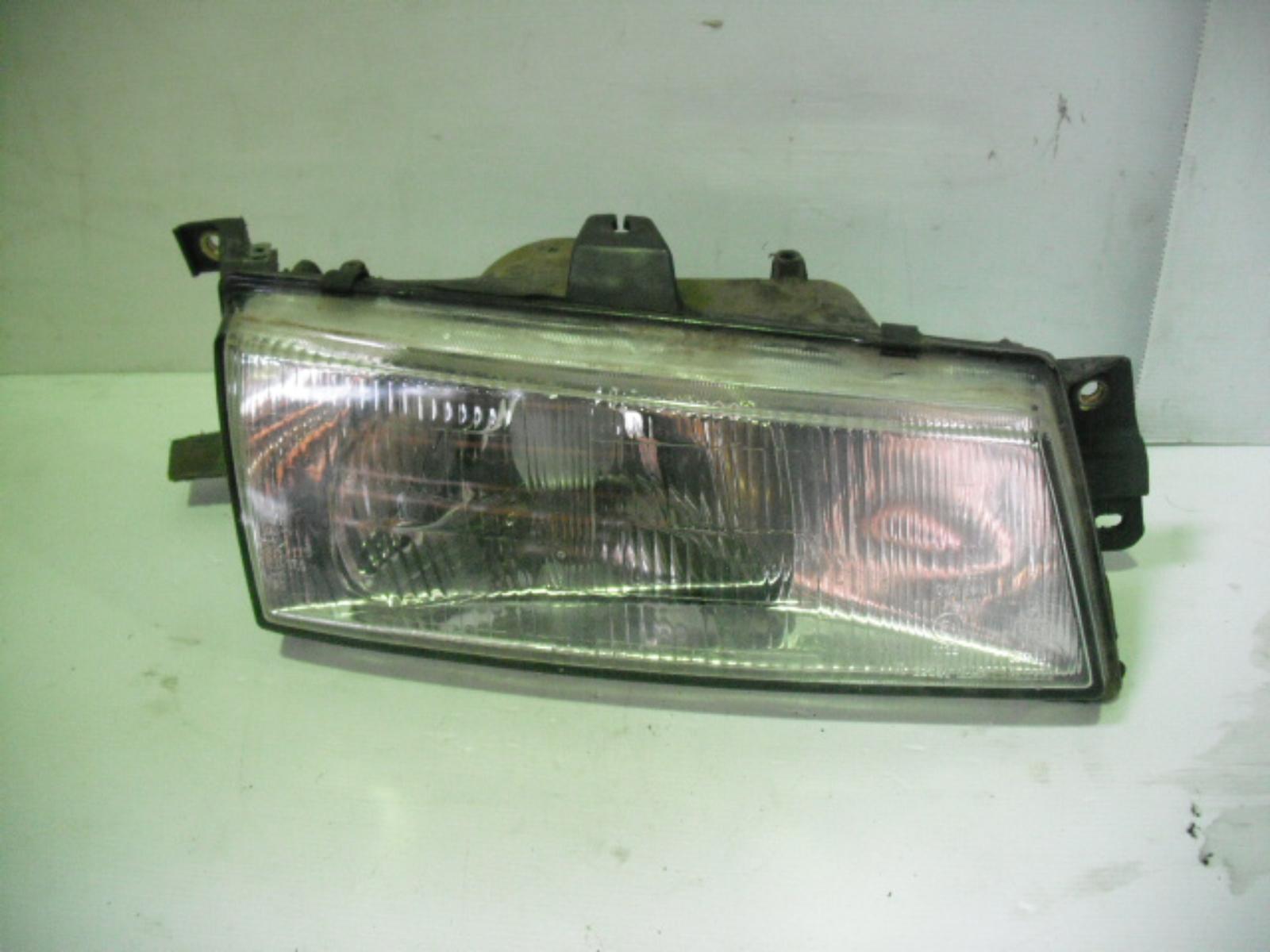 View Auto part Right Headlamp Hyundai Excel 1994