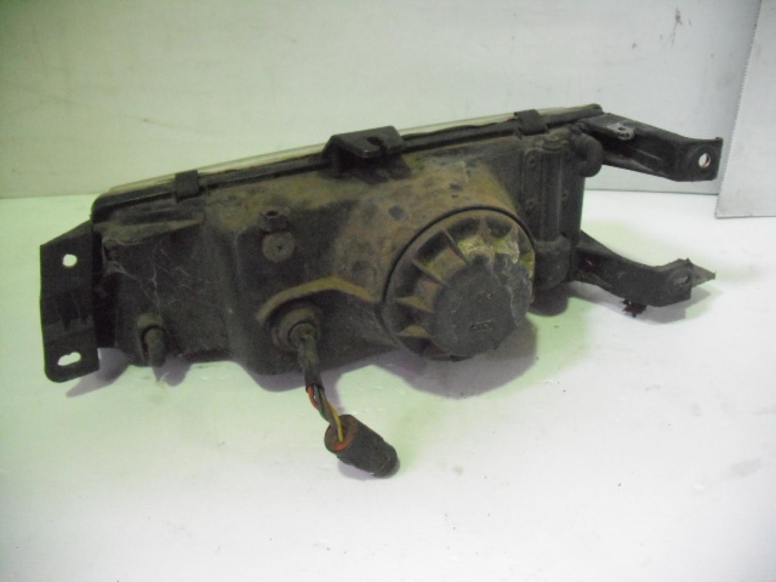 View Auto part Right Headlamp Hyundai Excel 1994