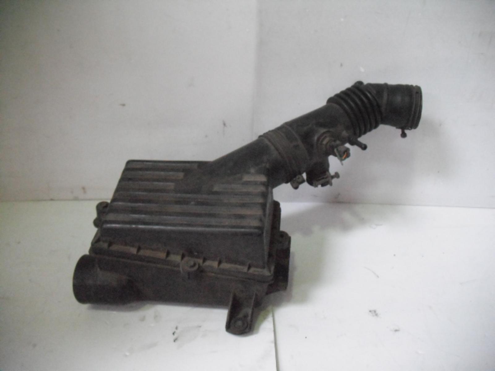 View Auto part Air Cleaner/Box Hyundai Excel 1994