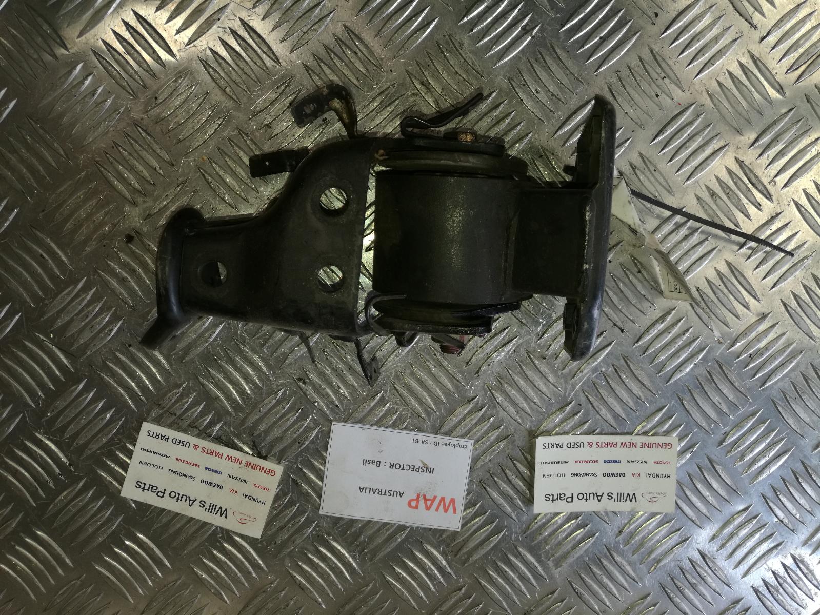 View Auto part Mount Hyundai Excel 1994