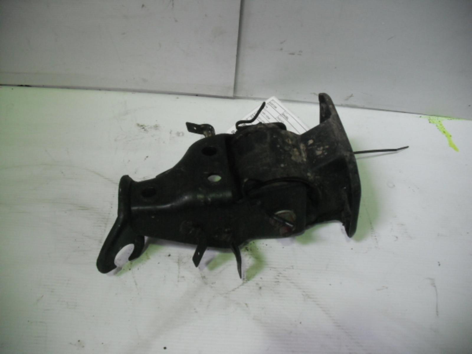 View Auto part Mount Hyundai Excel 1994