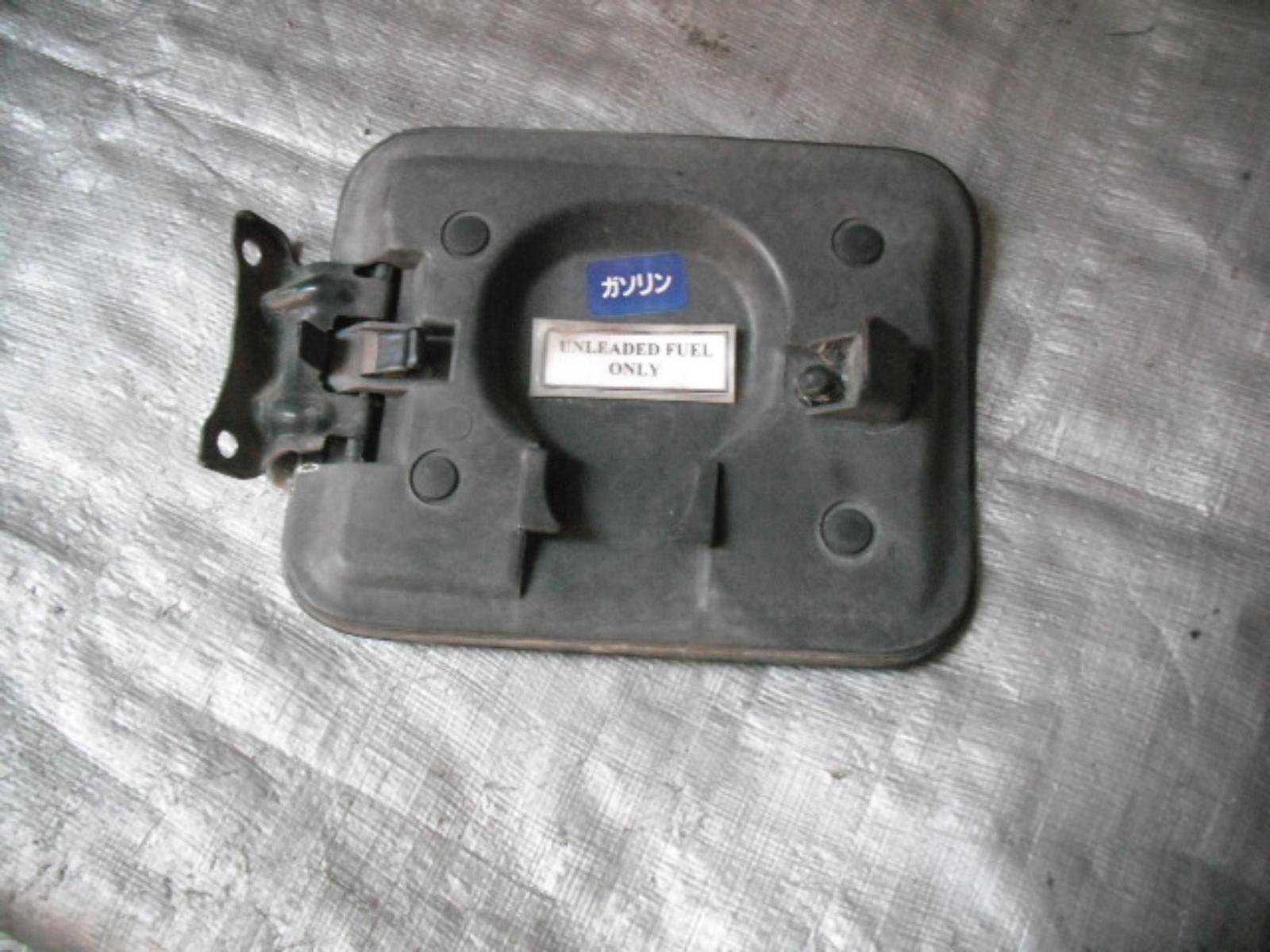 View Auto part Fuel Door / Filler Lexus Ls400 1990