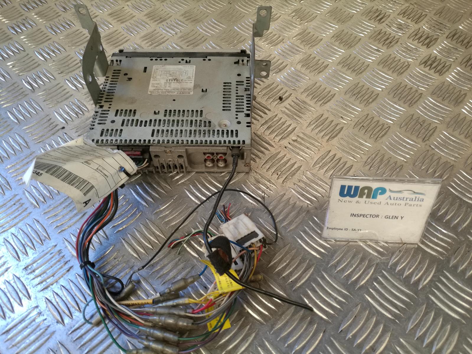 View Auto part Radio/Cd/Dvd/Sat/Tv Misc Misc 2000