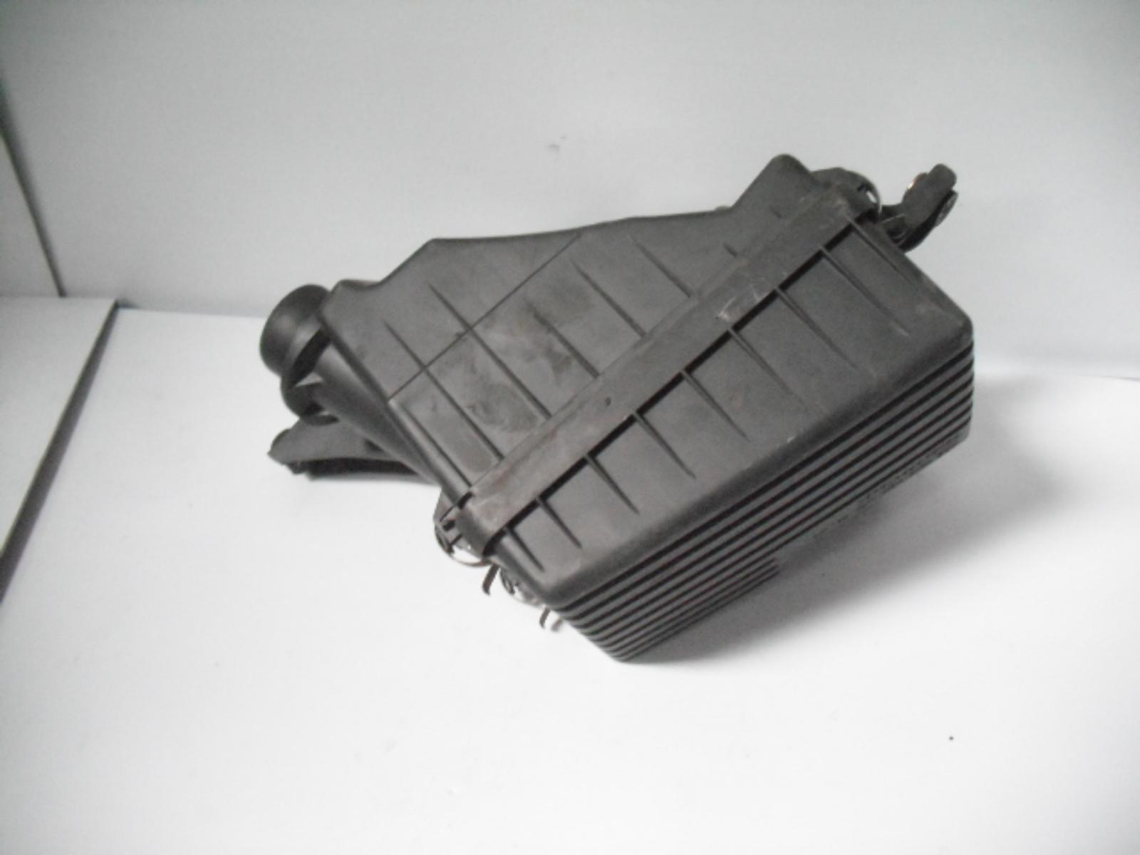 View Auto part Air Cleaner/Box Honda Odyssey 2003