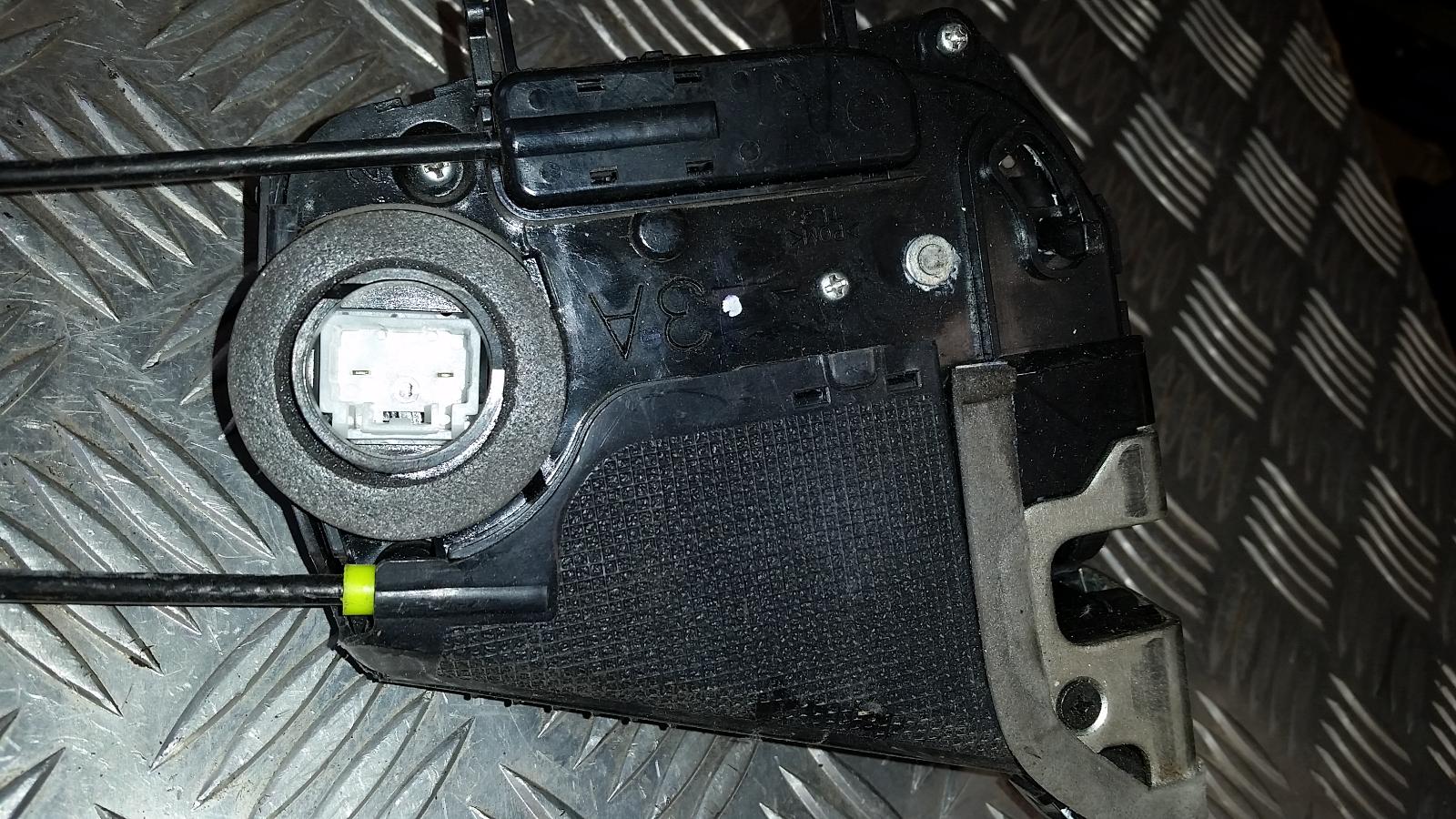 View Auto part Door/Boot/Gate Lock Toyota Yaris 2007