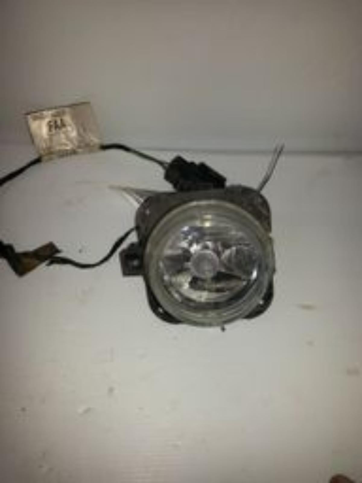 2003 Jaguar X Type Left Indicator/Fog/Side View Auto part Left Indicator/Fog/Side Jaguar X Type 2003