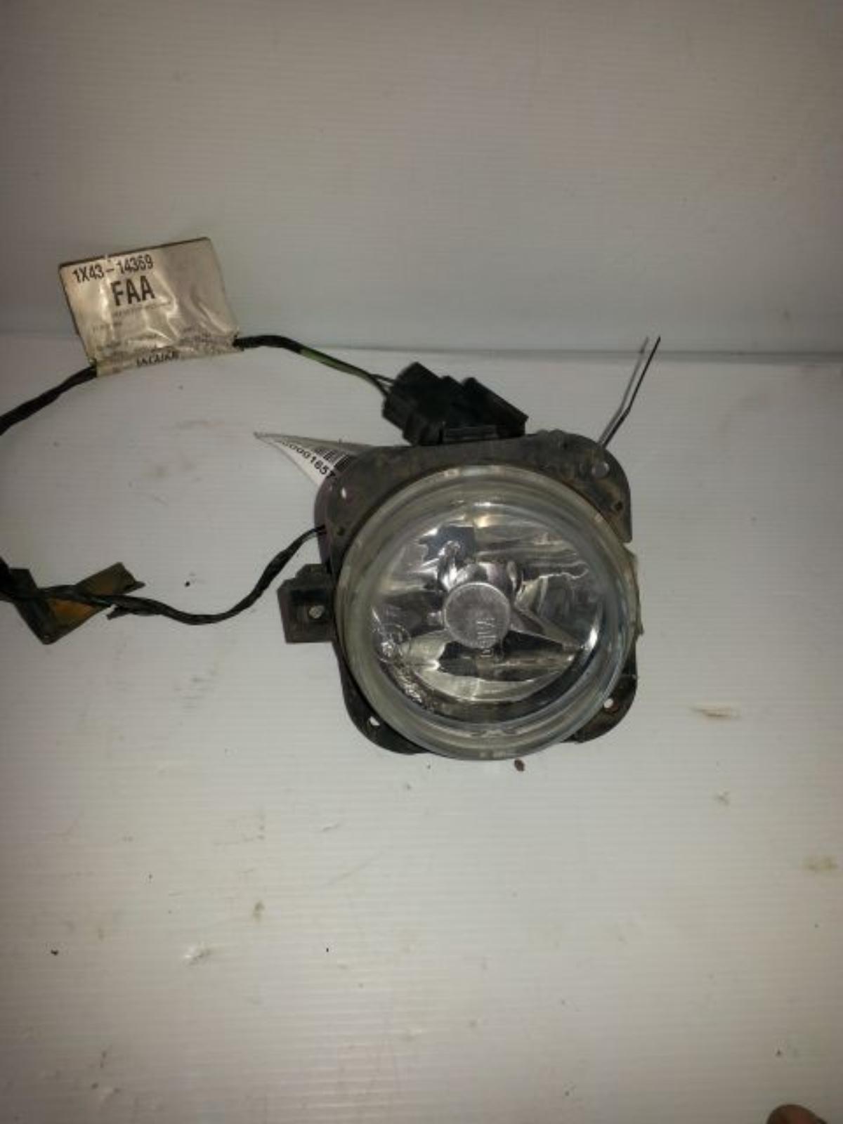 2003 Jaguar X Type Left Indicator/Fog/Side View Auto part Left Indicator/Fog/Side Jaguar X Type 2003