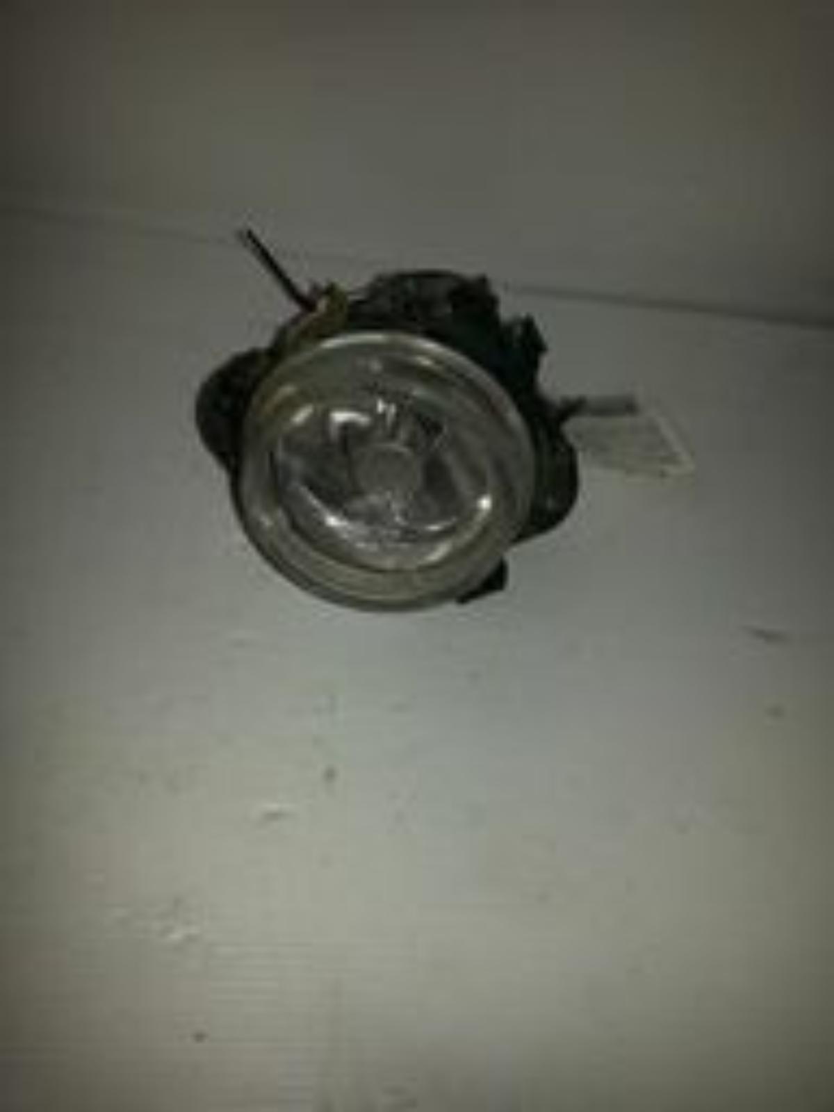 2003 Jaguar X Type Right Indicator/Fog/Side View Auto part Right Indicator/Fog/Side Jaguar X Type 2003