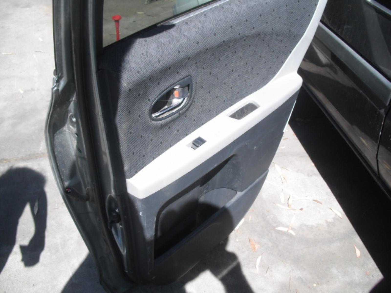 View Auto part Door Handle Toyota Yaris 2008