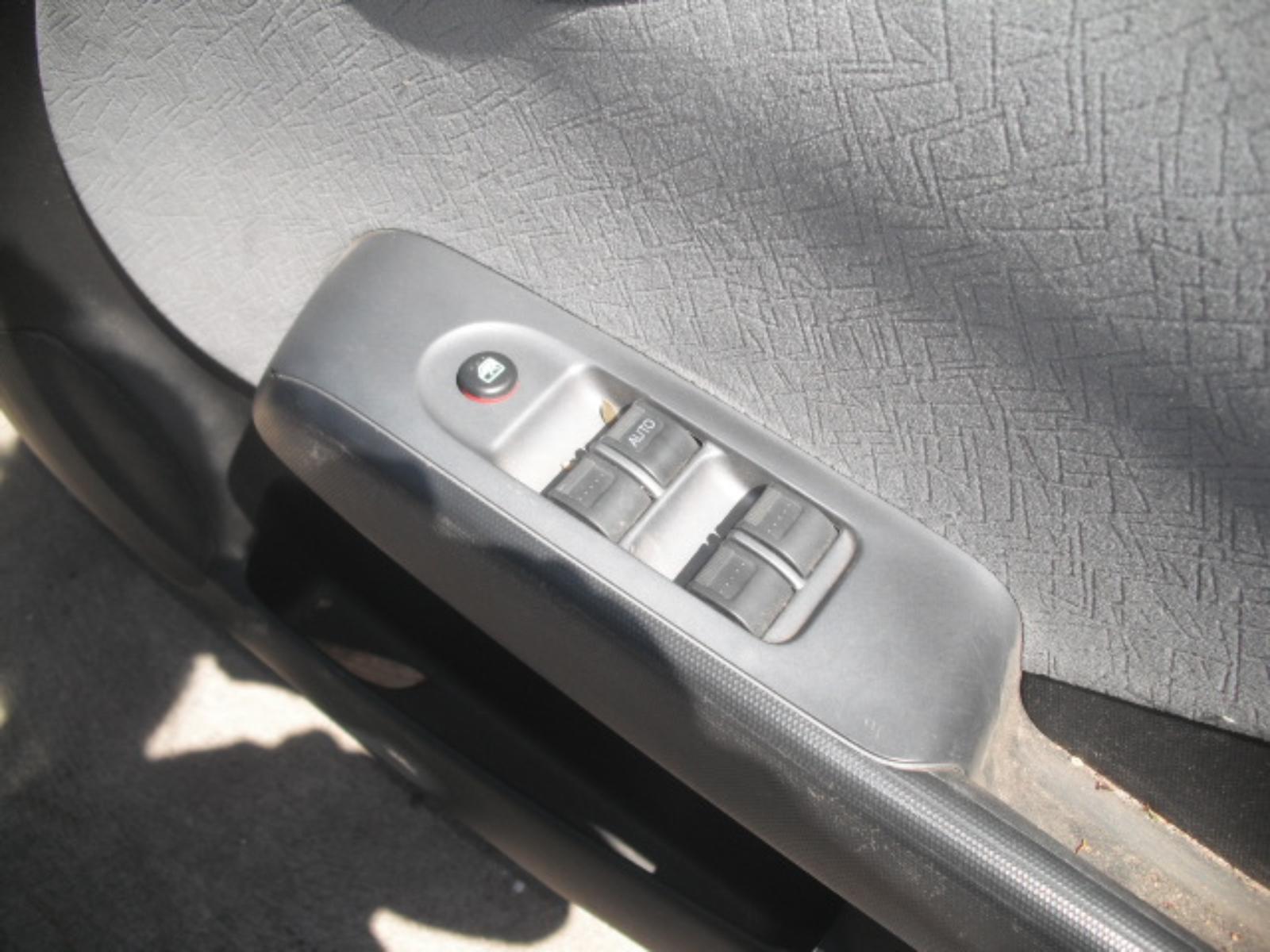 View Auto part Door Handle Honda Jazz 2007