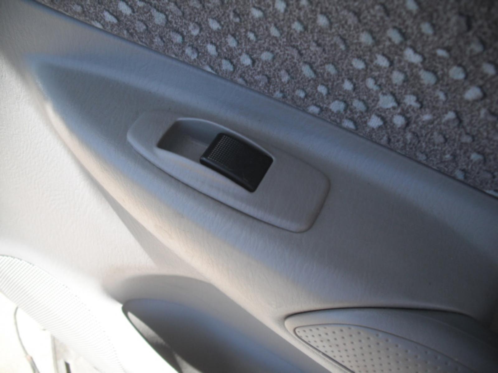 View Auto part Door Handle Mazda Premacy 2002