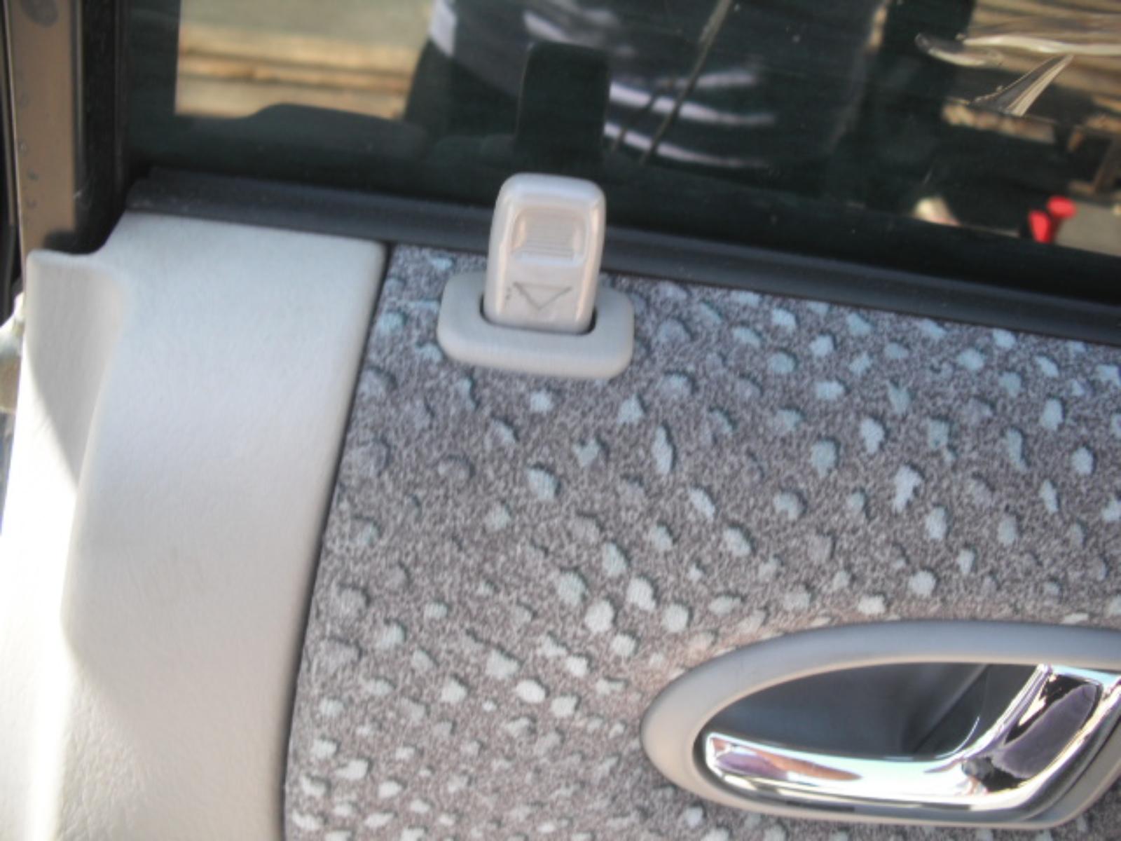 View Auto part Door Handle Mazda Premacy 2002
