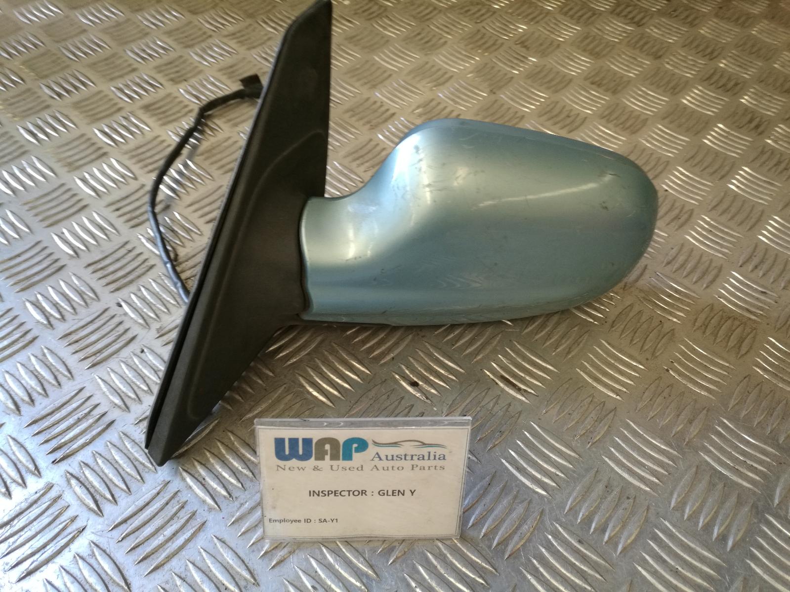 View Auto part Left Door Mirror Daihatsu Sirion 2003