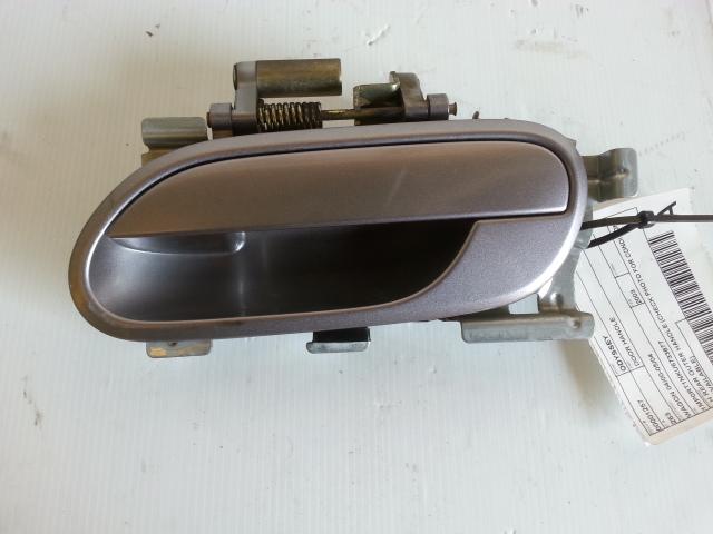 View Auto part Door Handle Honda Odyssey 2003