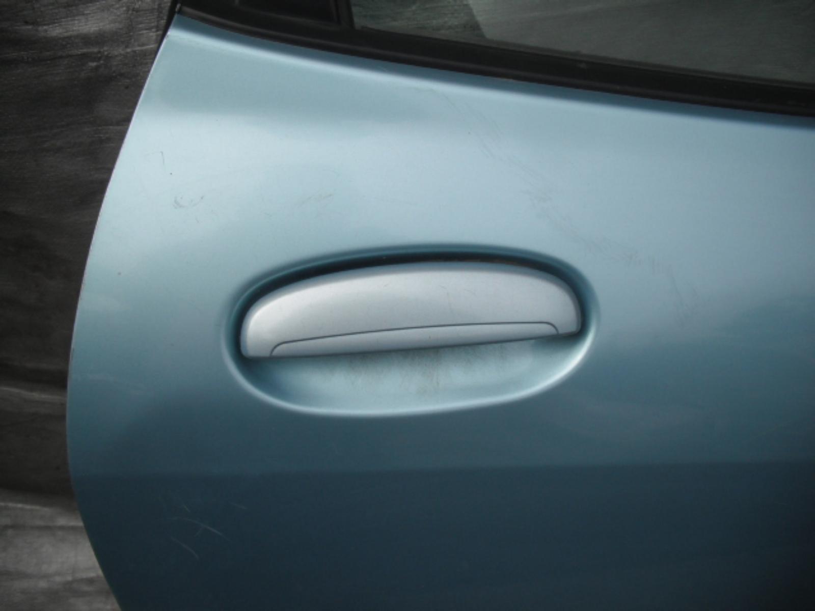 View Auto part Right Rear Door Sliding Daihatsu Sirion 2003