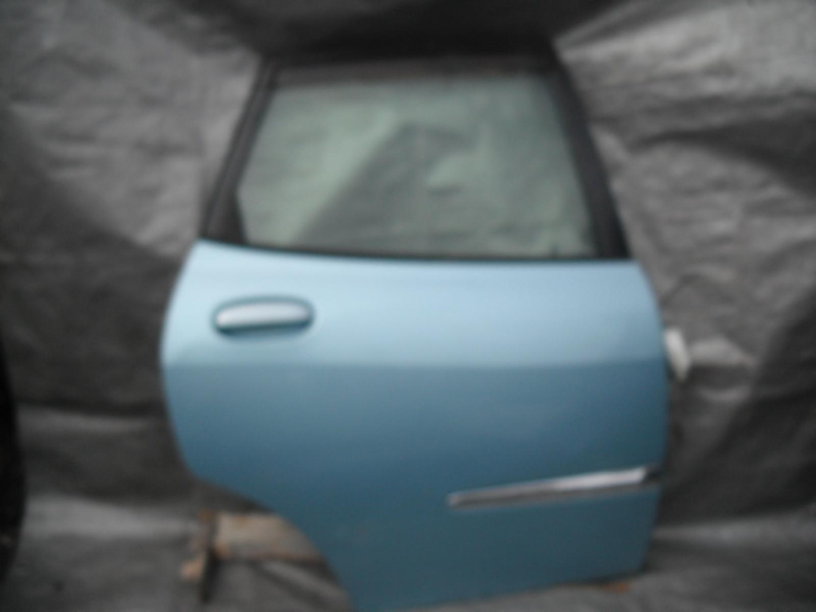 View Auto part Right Rear Door Sliding Daihatsu Sirion 2003