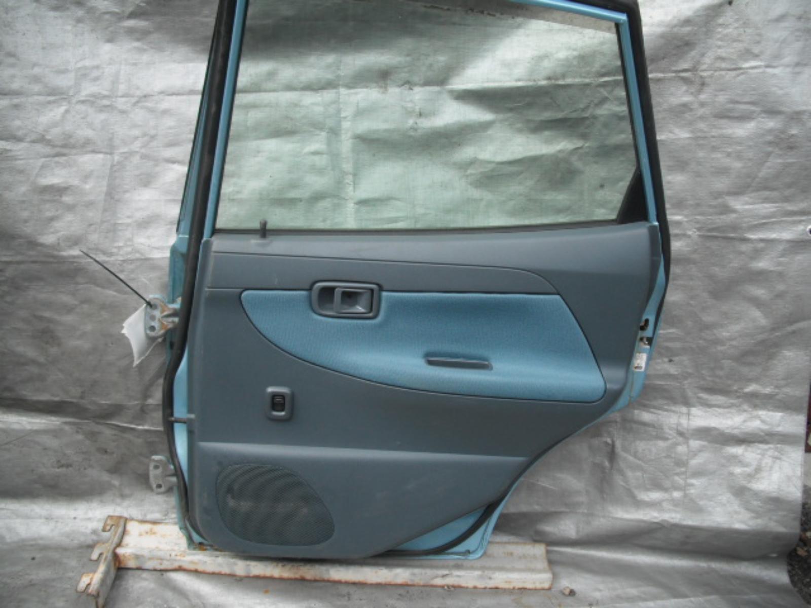 View Auto part Right Rear Door Sliding Daihatsu Sirion 2003