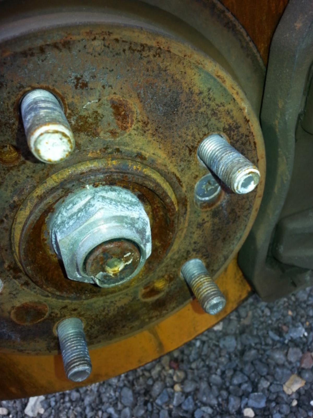 2003 Honda Odyssey Right Front Hub Assembly View Auto part Right Front Hub Assembly Honda Odyssey 2003