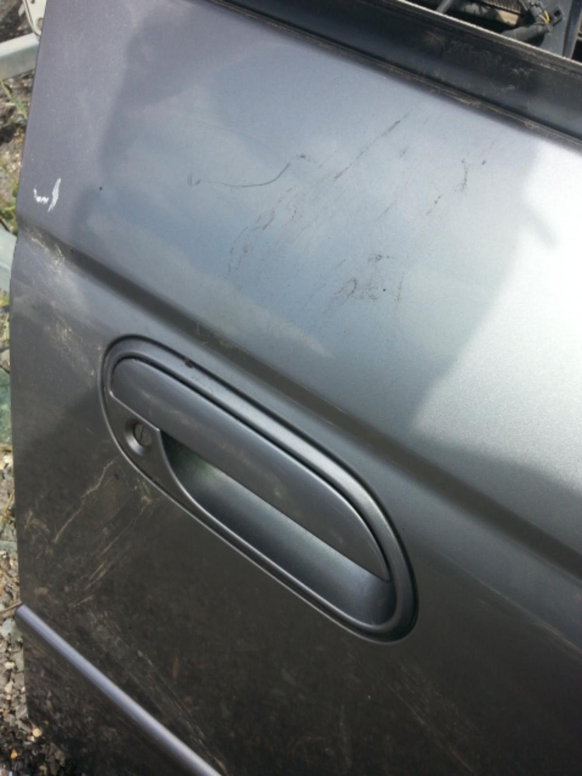 View Auto part Right Front Door Honda Odyssey 2003