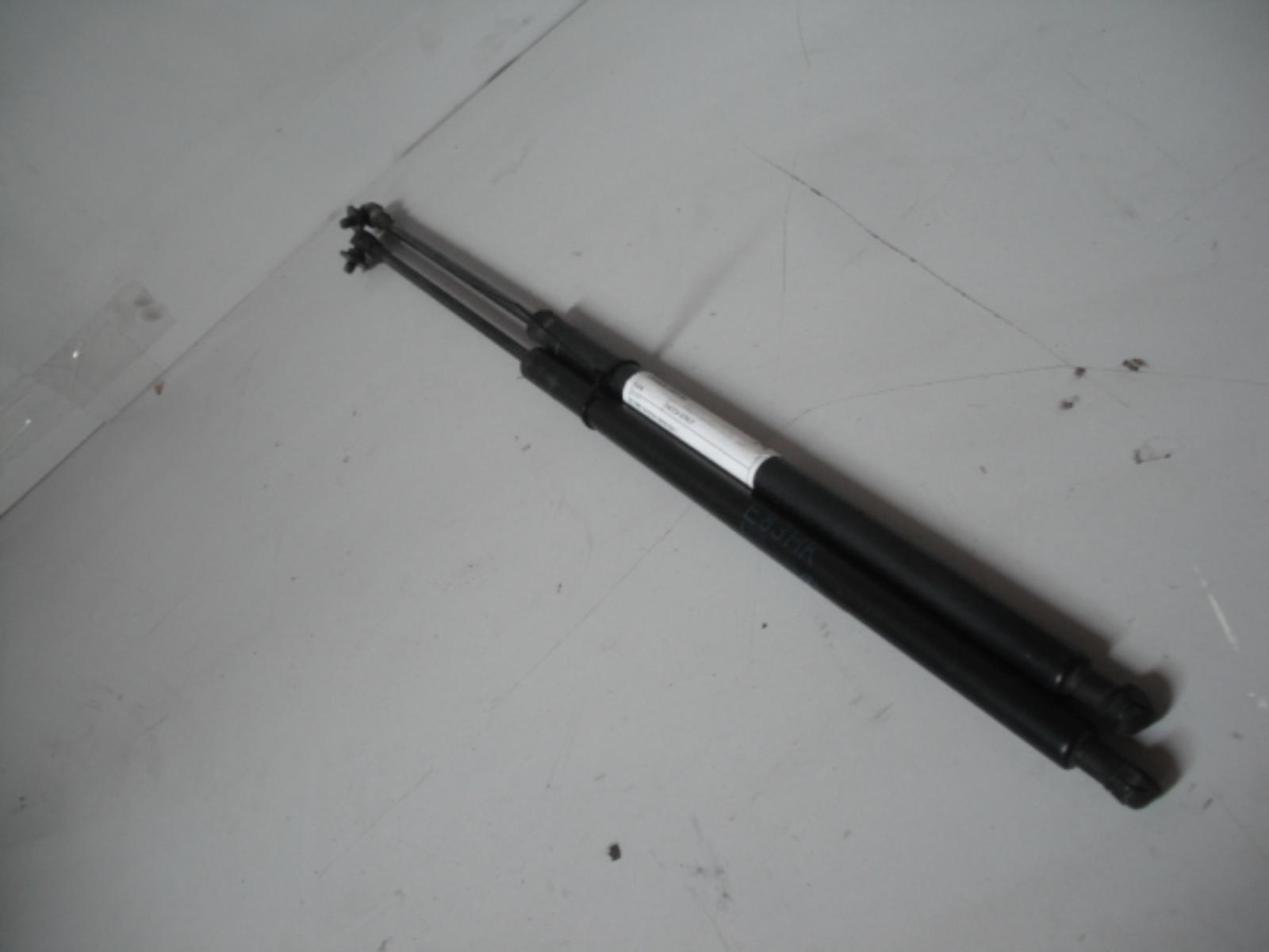 View Auto part Hatch Strut Bmw X3 2005