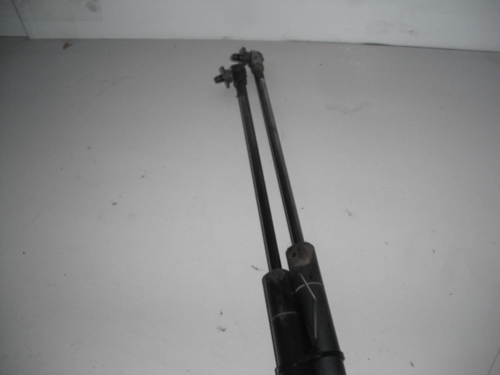 View Auto part Hatch Strut Bmw X3 2005