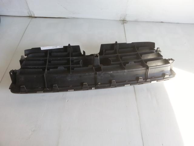 View Auto part Grille Subaru Forester 2005