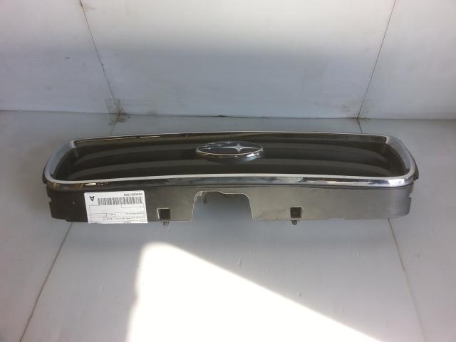 View Auto part Grille Subaru Forester 2005