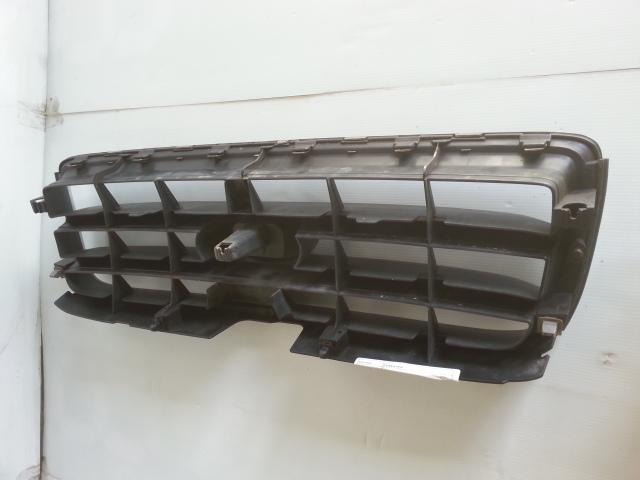 View Auto part Grille Subaru Forester 2005