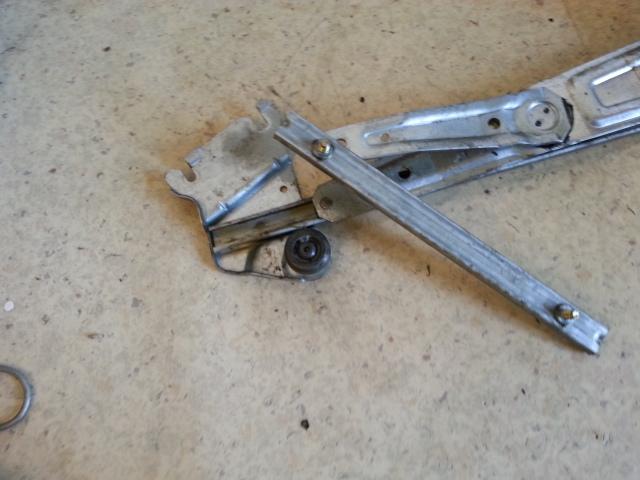 View Auto part Left Front Window Reg/Motor Subaru Forester 2005