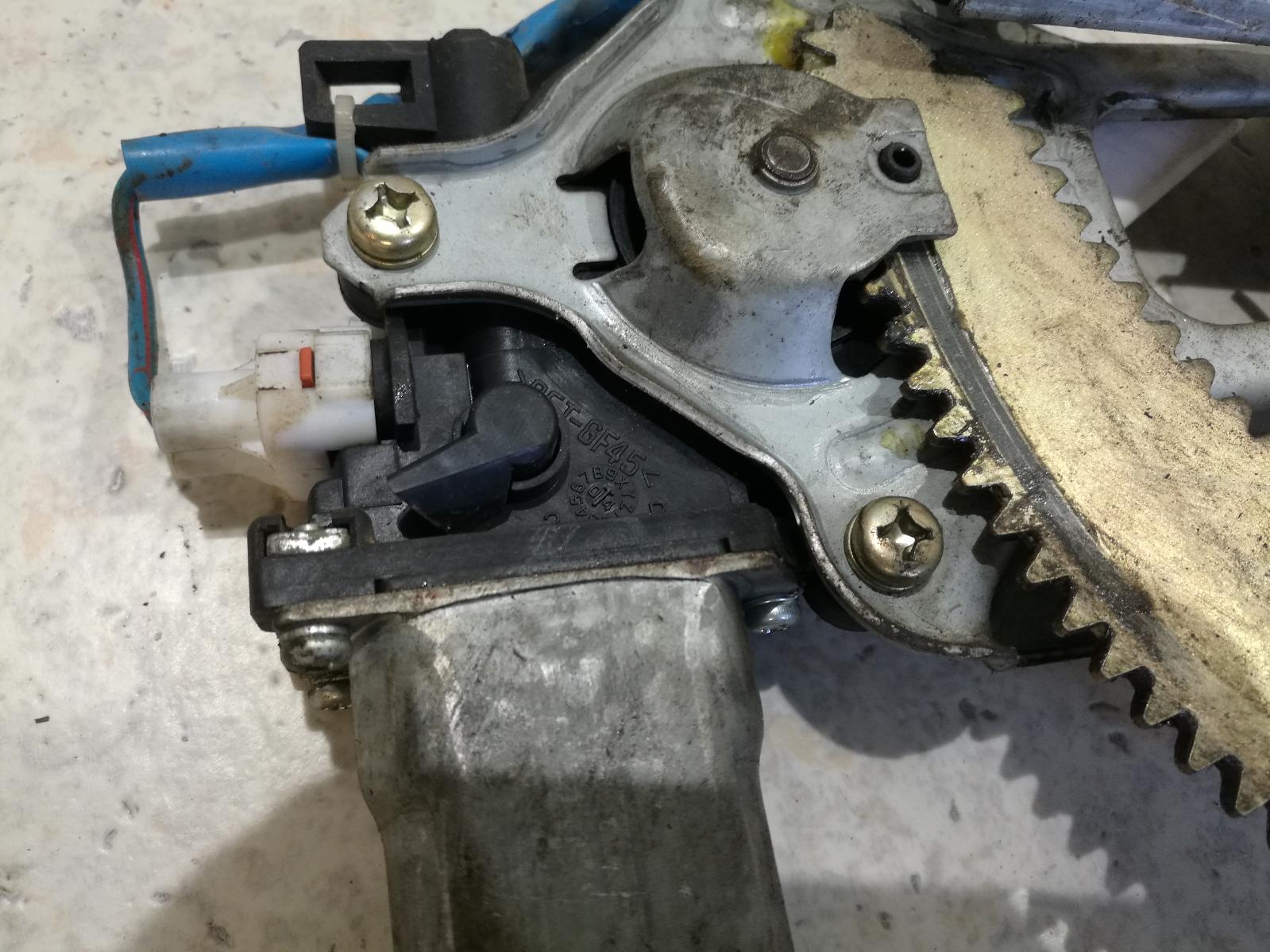 View Auto part Left Front Window Reg/Motor Subaru Forester 2005
