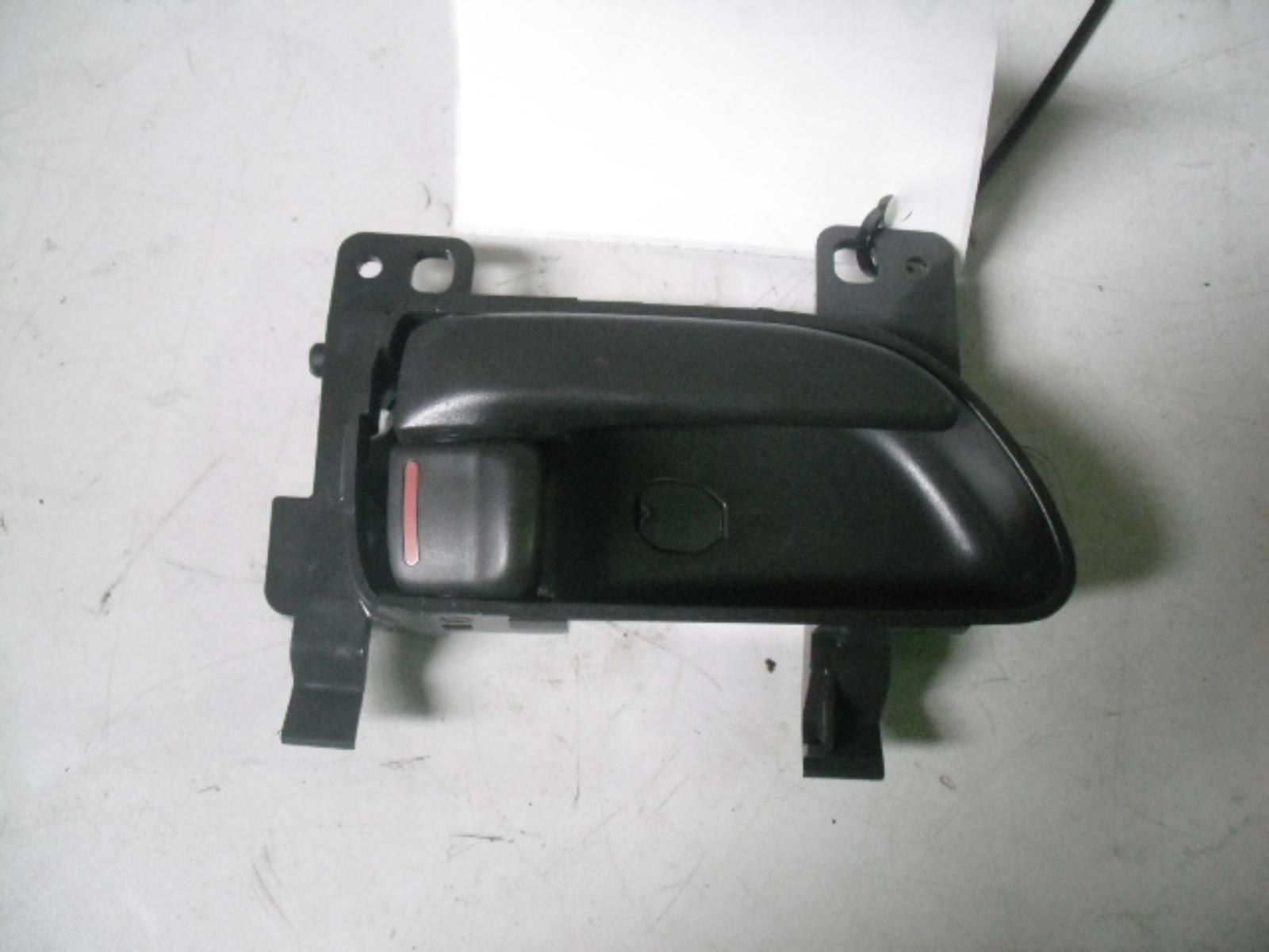 View Auto part Door Handle Subaru Forester 2011