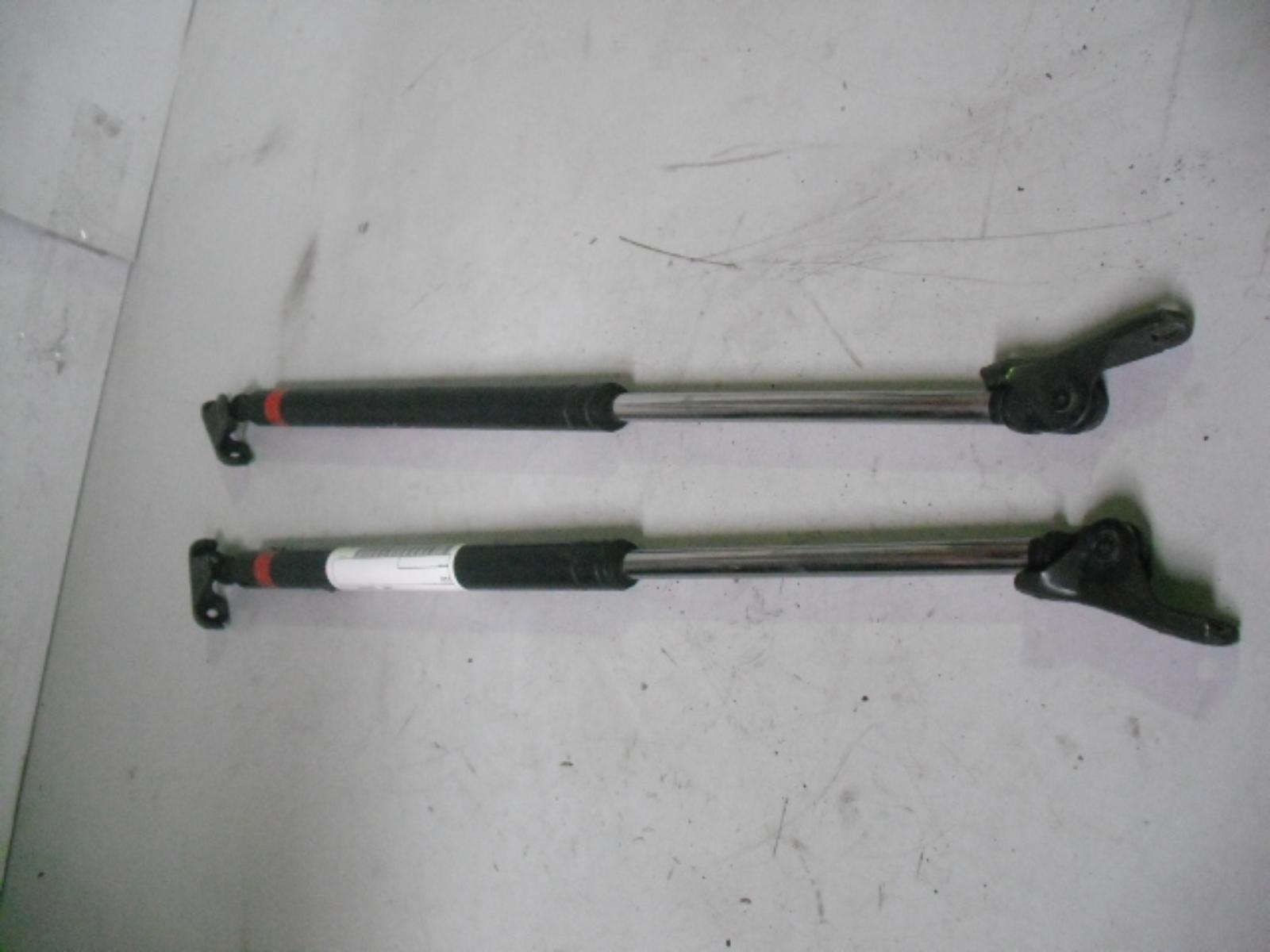 View Auto part Hatch Strut Toyota Caldina 1995