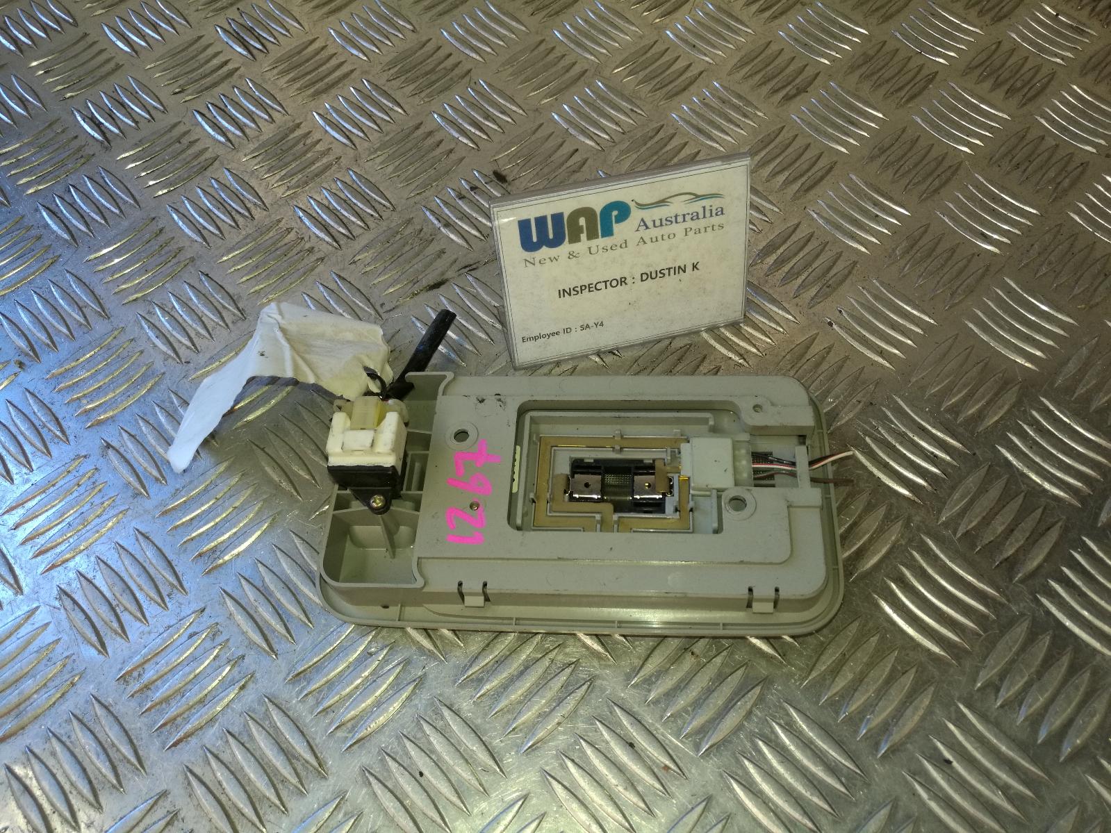 View Auto part Courtesy Light Honda Crv 2001