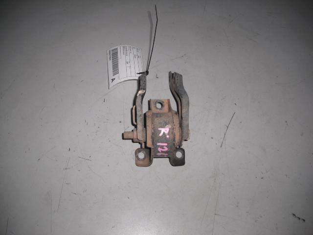View Auto part Mount Honda Crv 2001