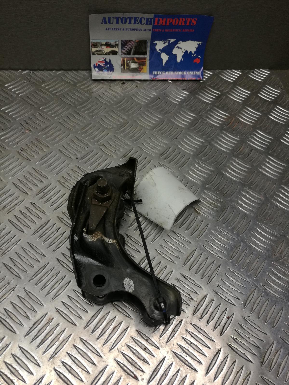View Auto part Mount Honda Crv 2001