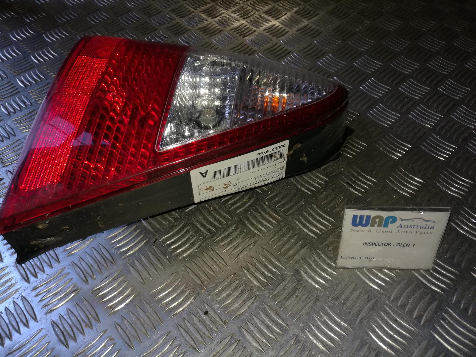 View Auto part Left Taillight Honda Odyssey 2003