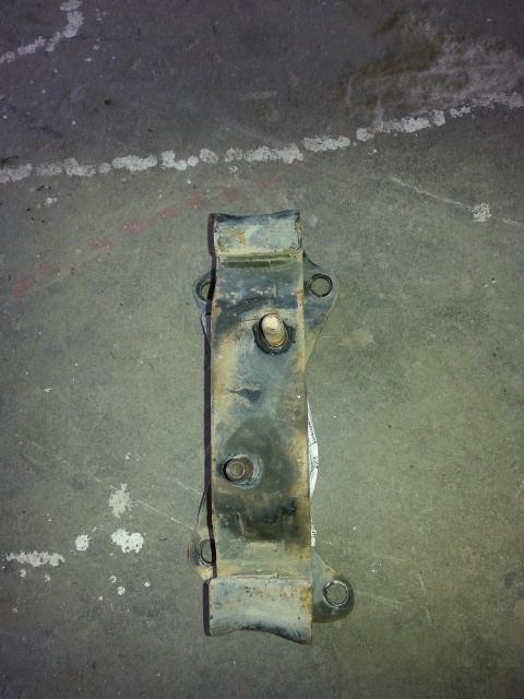 View Auto part Mount Subaru Forester 2005