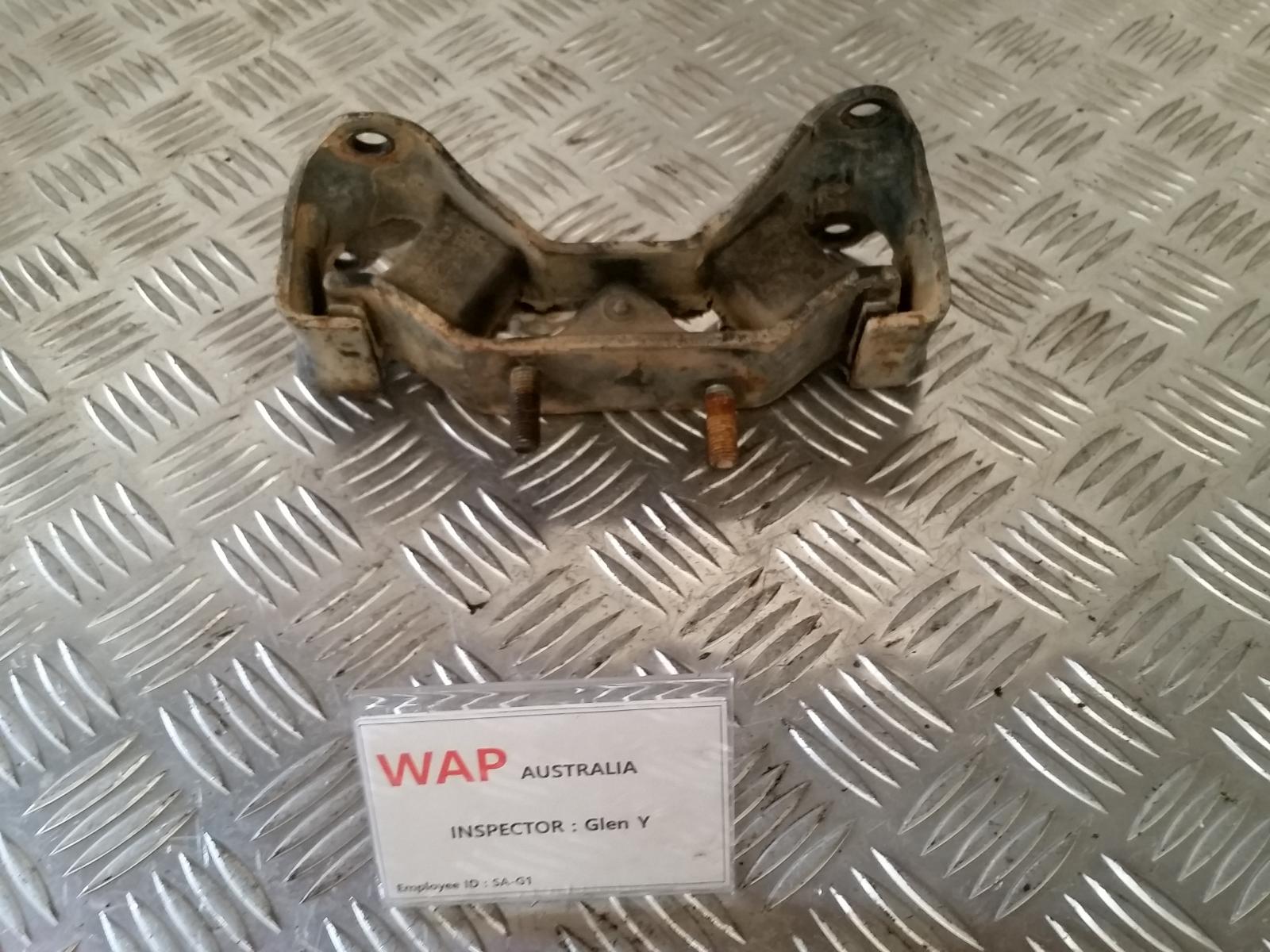View Auto part Mount Subaru Forester 2005