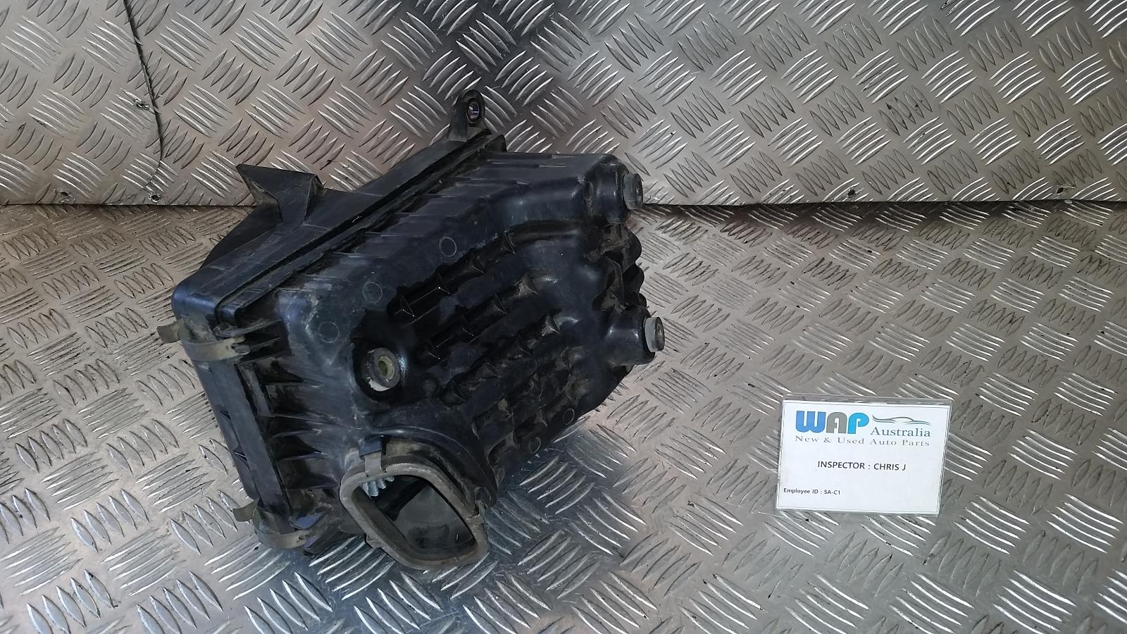 View Auto part Air Cleaner/Box Toyota Camry 1989