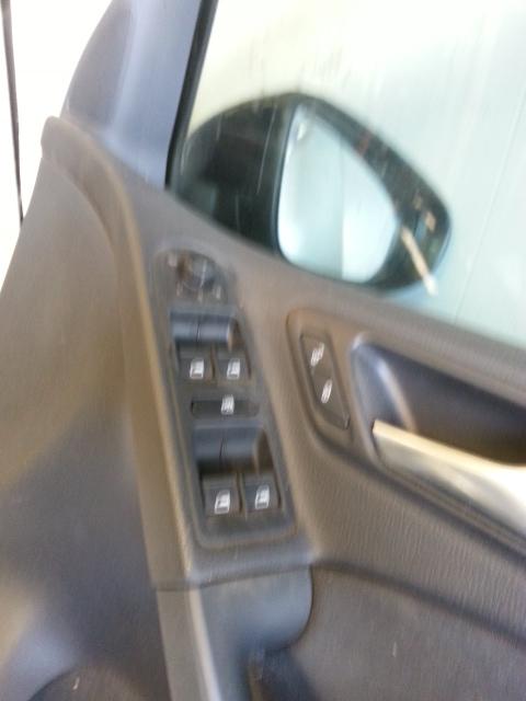 View Auto part Door/Boot/Gate Lock Volkswagen Golf 2010
