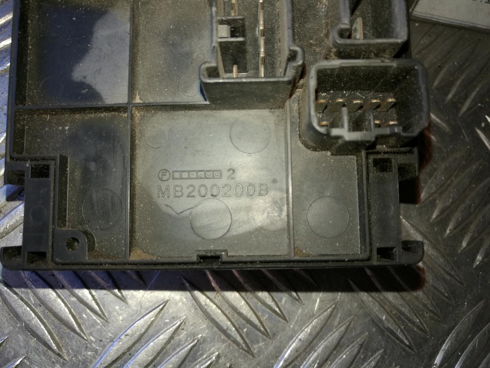 View Auto part Fuse Box Subaru Impreza 2010