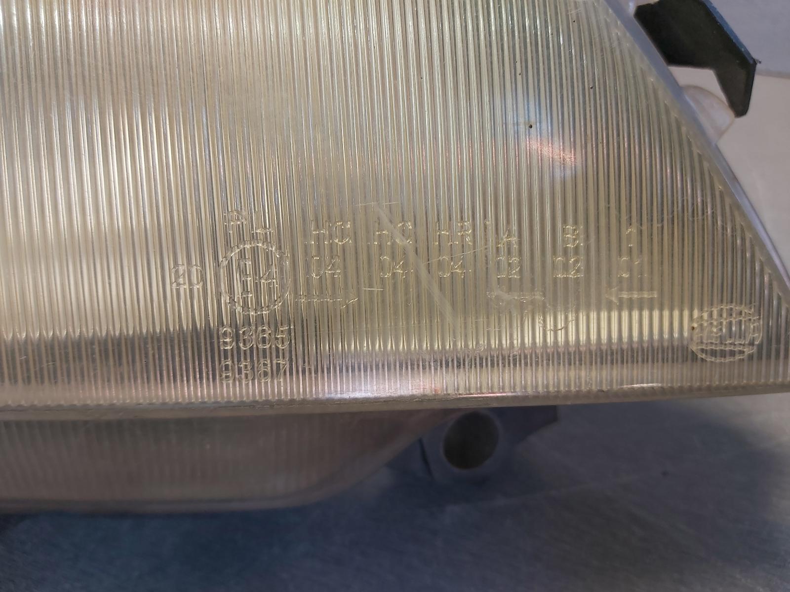 2001 Mercedes M Class Right Headlamp View Auto part Right Headlamp Mercedes M Class 2001