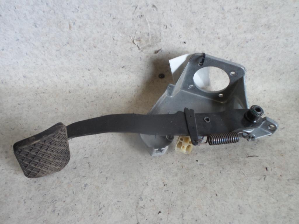 1999 Mercedes M Class Pedal Assembly View Auto part Pedal Assembly Mercedes M Class 1999
