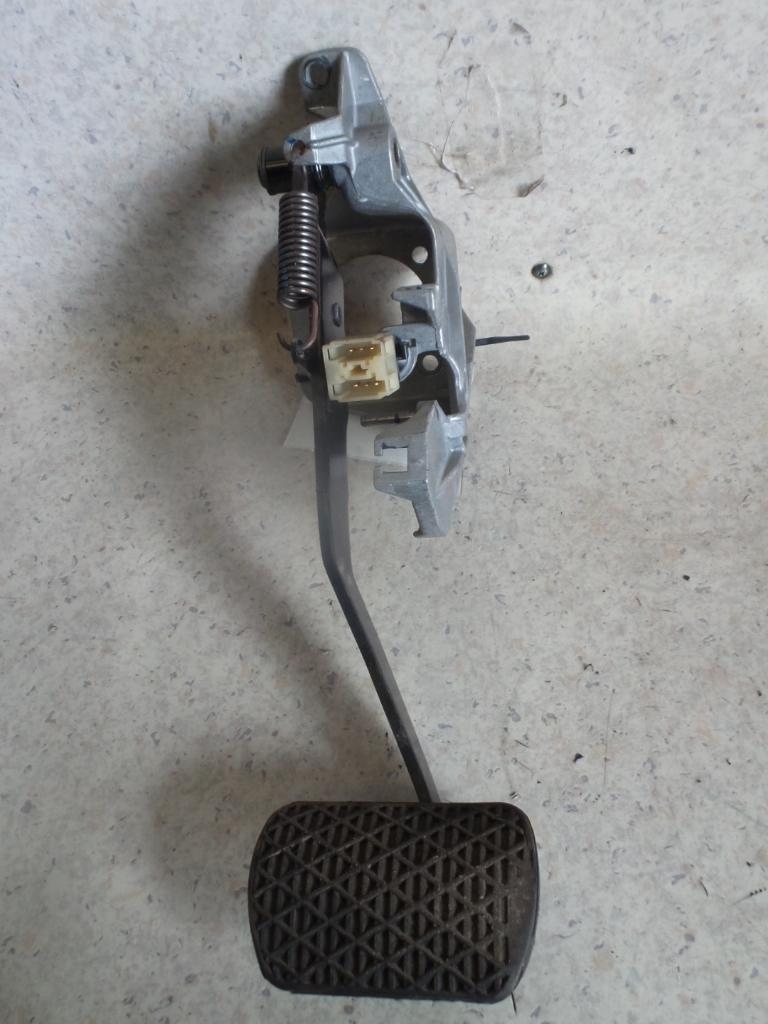 1999 Mercedes M Class Pedal Assembly View Auto part Pedal Assembly Mercedes M Class 1999