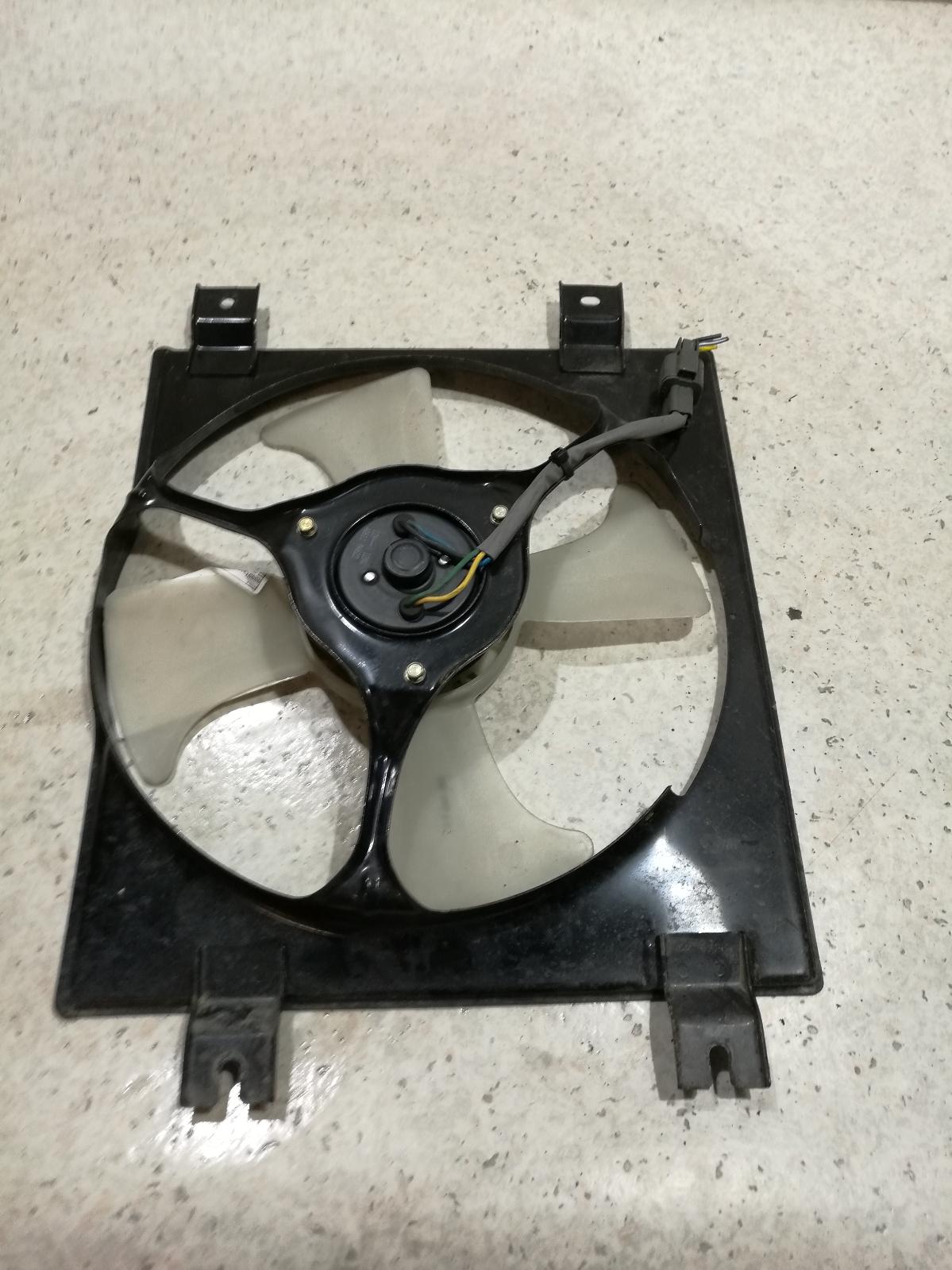2004 Mitsubishi Magna Fan View Auto part Fan Mitsubishi Magna 2004