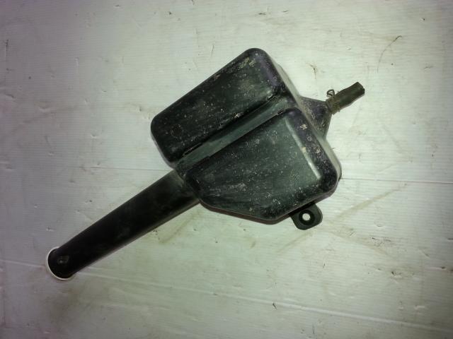 View Auto part Overflow Bottle Mitsubishi Magna 2004