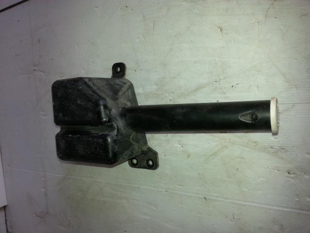 View Auto part Overflow Bottle Mitsubishi Magna 2004