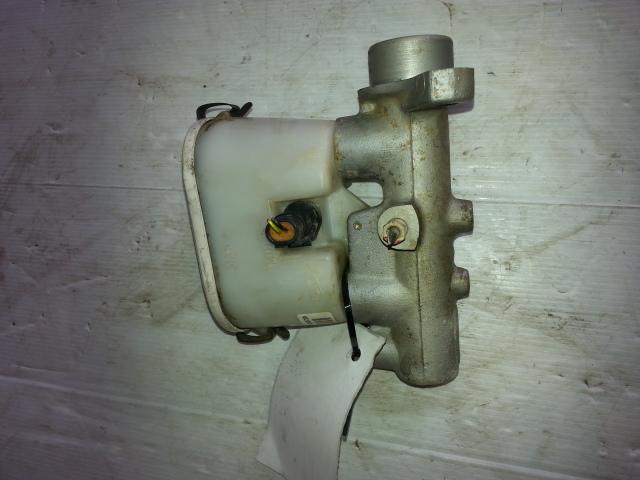 View Auto part Master Cylinder Mitsubishi Magna 2004