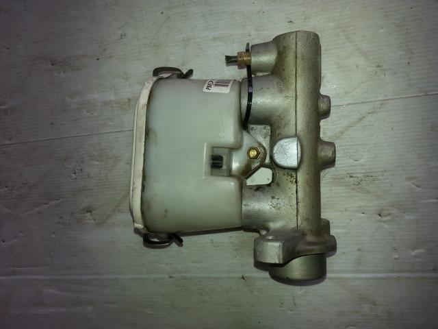 View Auto part Master Cylinder Mitsubishi Magna 2004