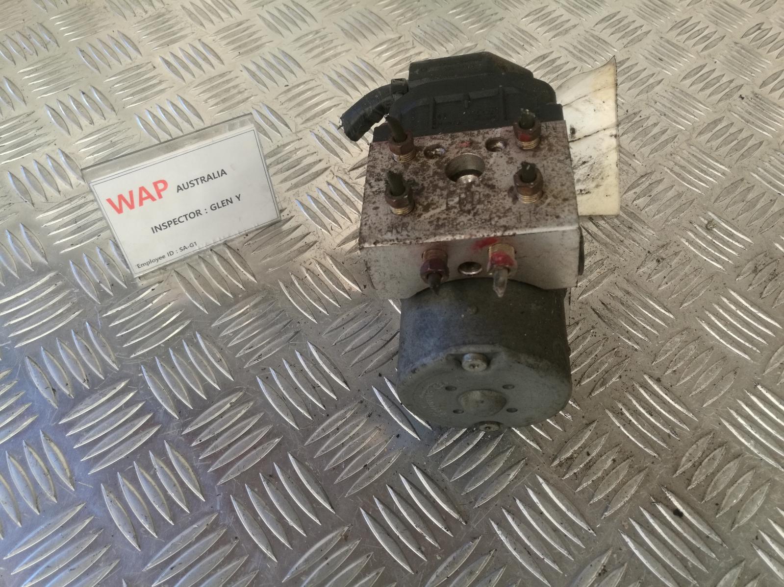 2004 Mitsubishi Magna Abs Pump/Modulator View Auto part Abs Pump/Modulator Mitsubishi Magna 2004